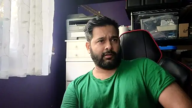 Snapshot of Sakhtlaundaz chatting on 24, 10, 2025 Sakhtlaundaz online show from 24, 10, 2025