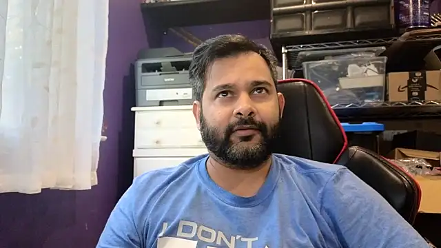 Snapshot of Sakhtlaundaz chatting on 27, 10, 2025 Sakhtlaundaz online show from 27, 10, 2025