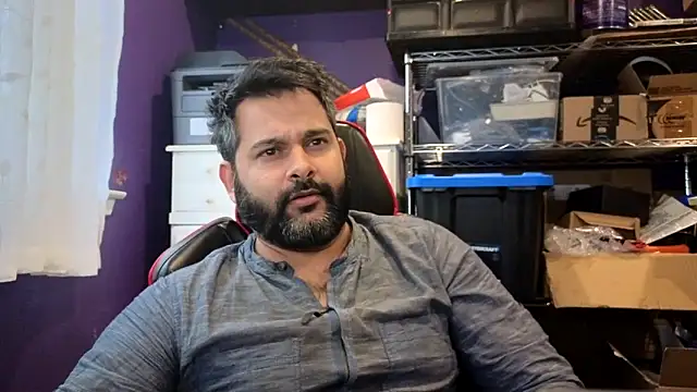 Snapshot of Sakhtlaundaz chatting on 5, 11, 2025 Sakhtlaundaz online show from 5, 11, 2025