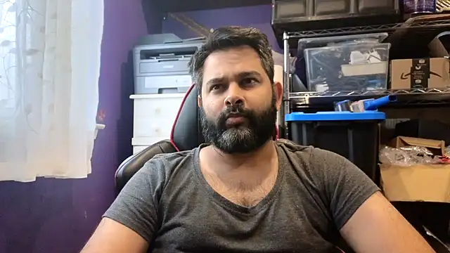 Snapshot of Sakhtlaundaz chatting on 9, 11, 2025 Sakhtlaundaz online show from 9, 11, 2025