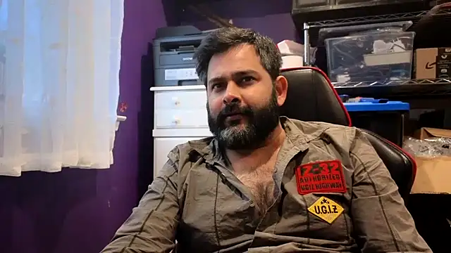 Snapshot of Sakhtlaundaz chatting on 13, 11, 2025 Sakhtlaundaz online show from 13, 11, 2025