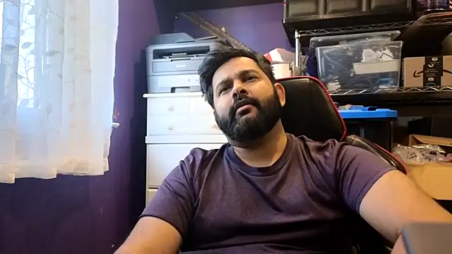 Snapshot of Sakhtlaundaz chatting on 17, 11, 2025 Sakhtlaundaz online show from 17, 11, 2025