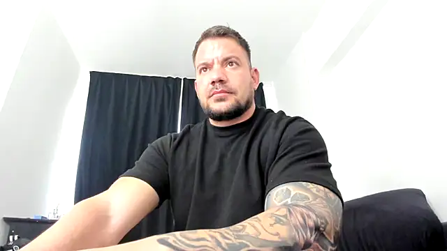 musclemonster31 online show from 28, 2, 2025