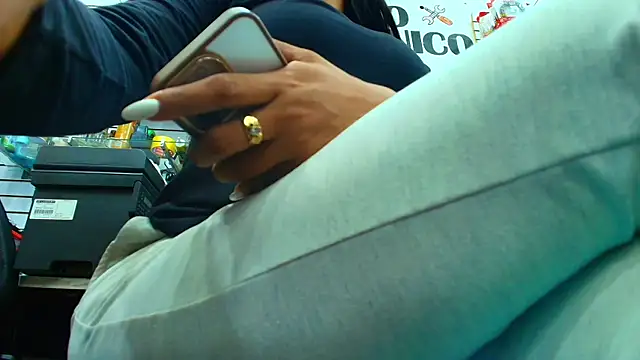 SQUIRT4UMEGAN online show from 3, 10, 2025