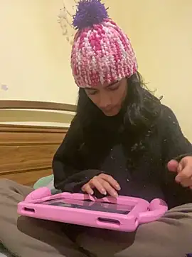 Snapshot of calliemaggotbone chatting on 18, 1, 2026 calliemaggotbone online show from 18, 1, 2026