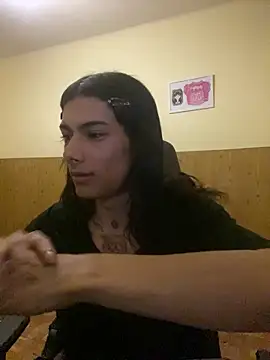 Snapshot of calliemaggotbone chatting on 8, 4, 2026 calliemaggotbone online show from 8, 4, 2026