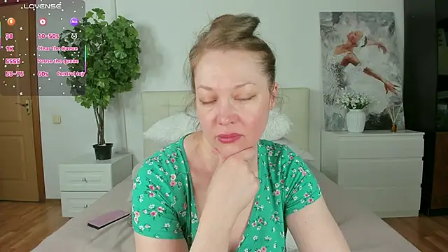 CutieGinger online show from 8, 4, 2026