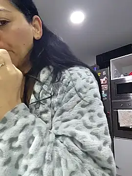 bruneta sexy23 online show from 8, 2, 2025