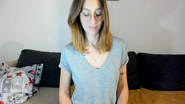 DesireMore90 online show from 5, 2, 2025