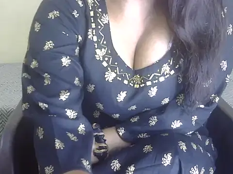 Snapshot of Lusty_Wife1 chatting on 10, 9, 2025 Lusty Wife1 online show from 10, 9, 2025