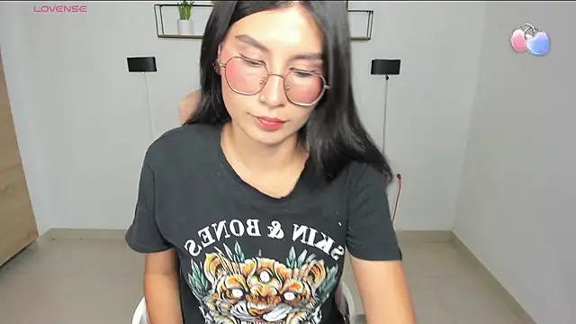 emily villamil online show from 10, 7, 2026