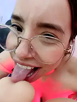 valentina swallow online show from 11, 12, 2024