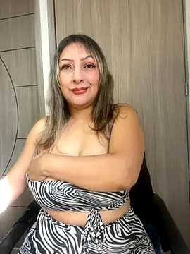 Lady  Pink online show from 21, 10, 2025