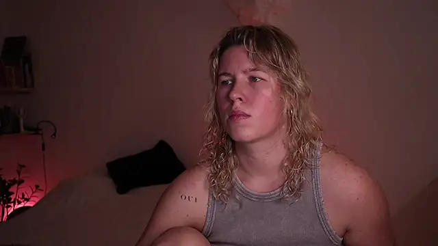 moonamii online show from 24, 10, 2025