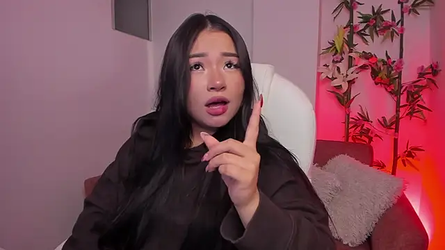 Lulu Sakura  online show from 15, 12, 2024