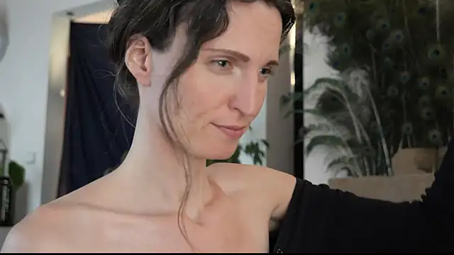 Snapshot of yulladao chatting on 5, 10, 2025 yulladao online show from 5, 10, 2025