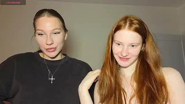 Snapshot of MiaKeler chatting on 4, 2, 2025 MiaKeler online show from 4, 2, 2025