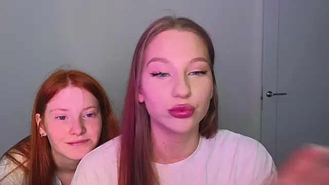 Snapshot of MiaKeler chatting on 7, 2, 2025 MiaKeler online show from 7, 2, 2025