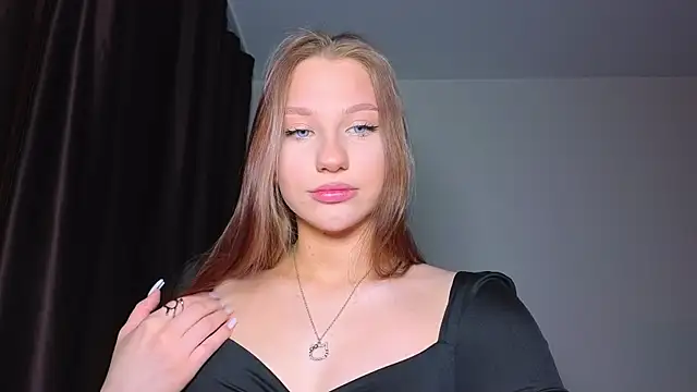 Snapshot of MiaKeler chatting on 12, 2, 2025 MiaKeler online show from 12, 2, 2025