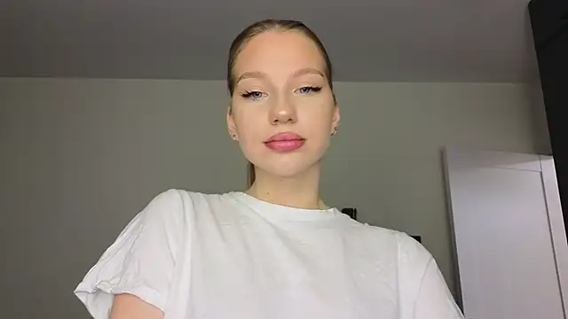 Snapshot of MiaKeler chatting on 20, 2, 2025 MiaKeler online show from 20, 2, 2025