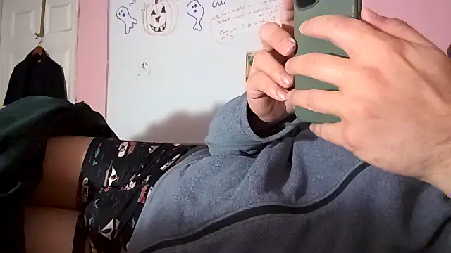 Snapshot of uncuthubs chatting on 30, 10, 2025 uncuthubs online show from 30, 10, 2025