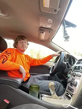 Snapshot of hottestcouplevaa chatting on 5, 12, 2024 hottestcouplevaa online show from 5, 12, 2024