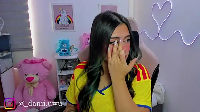 CuteDani  online show from 17, 6, 2026