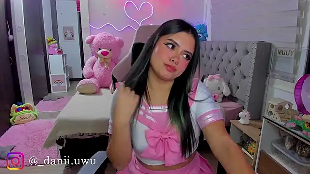 CuteDani  online show from 25, 7, 2026