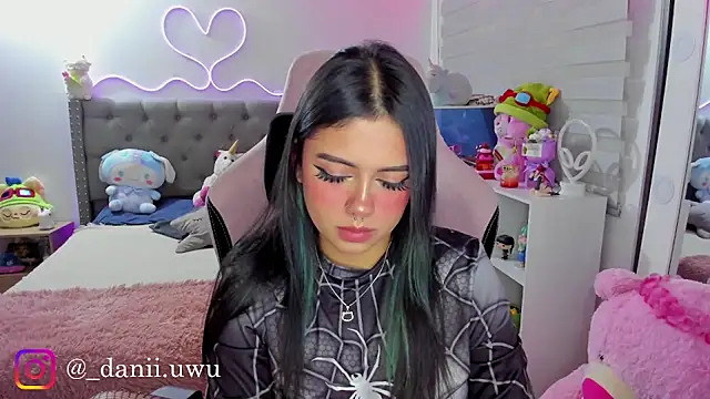 CuteDani  online show from 6, 8, 2026