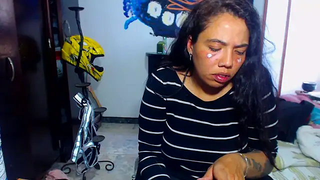 AmaraRoberts420 online show from 12, 4, 2026