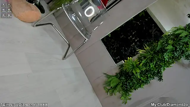 DiamondJo  online show from 7, 2, 2025