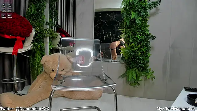 DiamondJo  online show from 22, 2, 2025