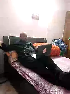 Dick 6inches online show from 6, 12, 2024