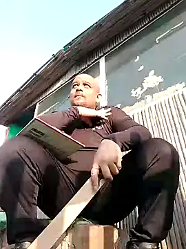 Dick 6inches online show from 10, 2, 2025