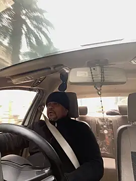 Dick 6inches online show from 15, 1, 2026