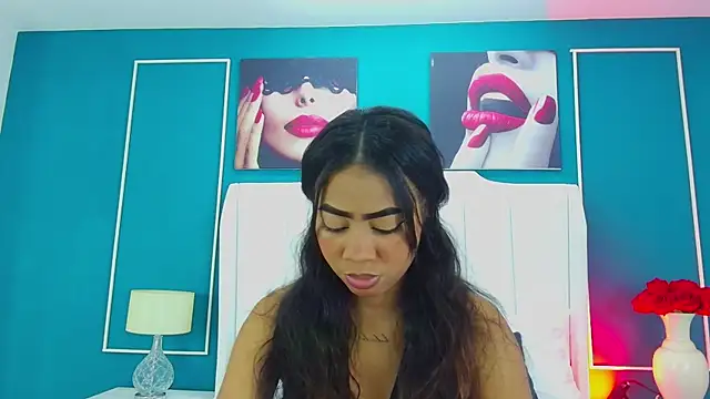 Snapshot of Tyra_Kane chatting on 21, 9, 2025 Tyra Kane online show from 21, 9, 2025
