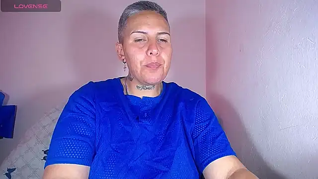 Yessi rousse online show from 6, 2, 2025