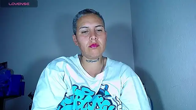 Yessi rousse online show from 12, 2, 2025