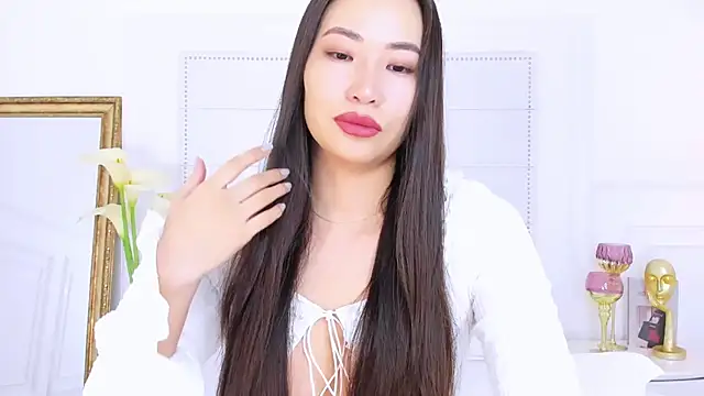 Snapshot of NaomiYuu chatting on 22, 2, 2025 NaomiYuu online show from 22, 2, 2025