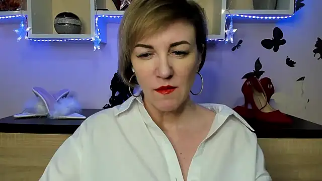 feliziaDesire online show from 3, 2, 2025