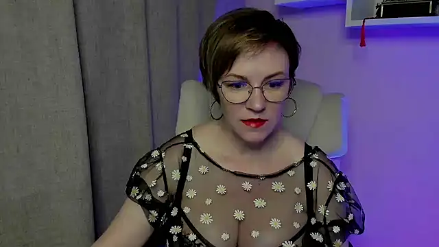 Snapshot of feliziaDesire chatting on 4, 6, 2026 feliziaDesire online show from 4, 6, 2026
