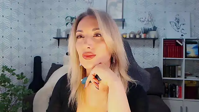Snapshot of MillaXQueen chatting on 14, 5, 2026 MillaXQueen online show from 14, 5, 2026