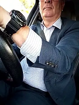 stiffandlubedxh online show from 15, 4, 2026