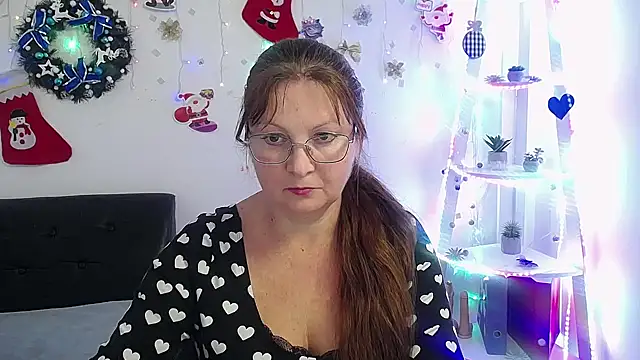 Snapshot of VanessaHotts chatting on 9, 1, 2025 VanessaHotts online show from 9, 1, 2025