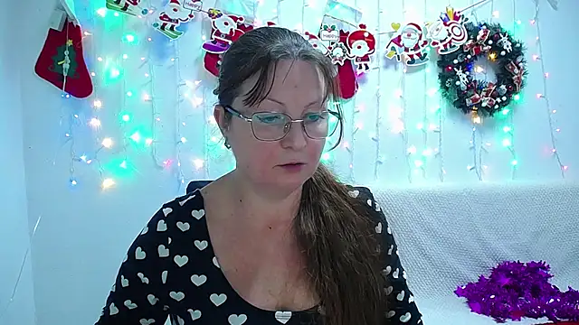 Snapshot of VanessaHotts chatting on 11, 1, 2025 VanessaHotts online show from 11, 1, 2025