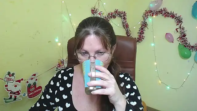 Snapshot of VanessaHotts chatting on 13, 1, 2025 VanessaHotts online show from 13, 1, 2025