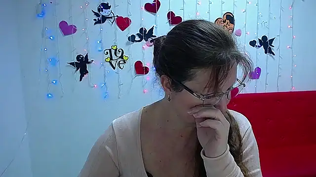 Snapshot of VanessaHotts chatting on 10, 2, 2025 VanessaHotts online show from 10, 2, 2025