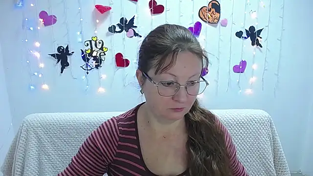 Snapshot of VanessaHotts chatting on 12, 2, 2025 VanessaHotts online show from 12, 2, 2025