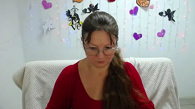 Snapshot of VanessaHotts chatting on 1, 3, 2025 VanessaHotts online show from 1, 3, 2025