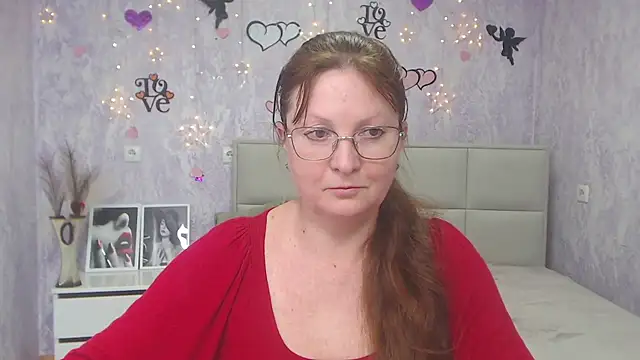 Snapshot of VanessaHotts chatting on 7, 3, 2025 VanessaHotts online show from 7, 3, 2025